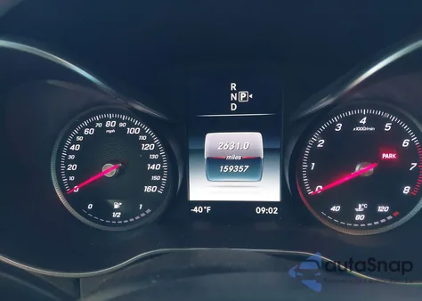 2015 Mercedes-Benz C 300 4Matic/Luxury 4Matic/Sport 4Matic z USA, uszkodzony, nr VIN 55SWF4KBXFU084352